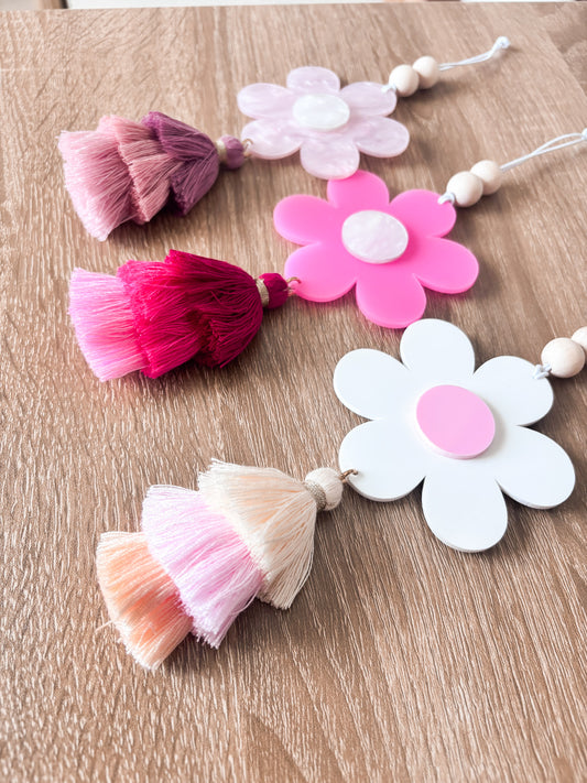 DAISY CARMINDER - PINKS