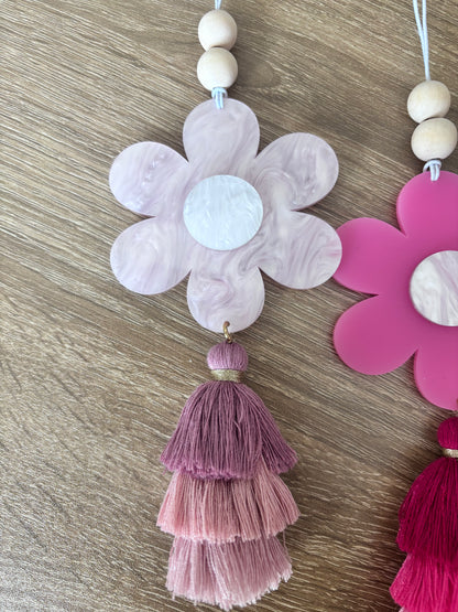 DAISY CARMINDER - PINKS
