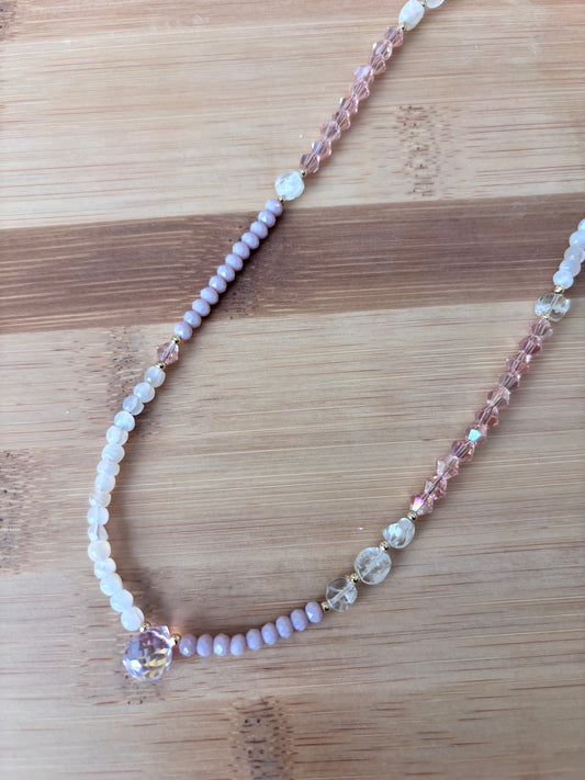 LITTLE LOVELY BEADED NECKLACE